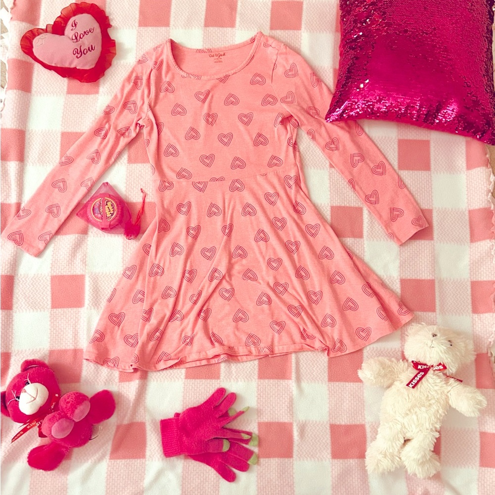 Adorable pink dress with hearts